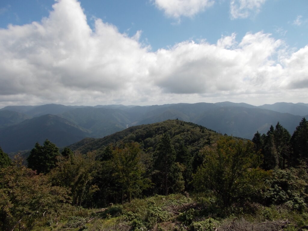 10：56　東方面。段ヶ峰方面です。