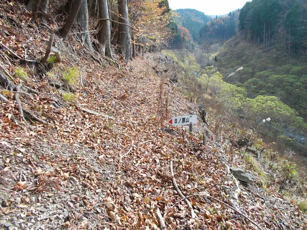 10：58　すぐに左折