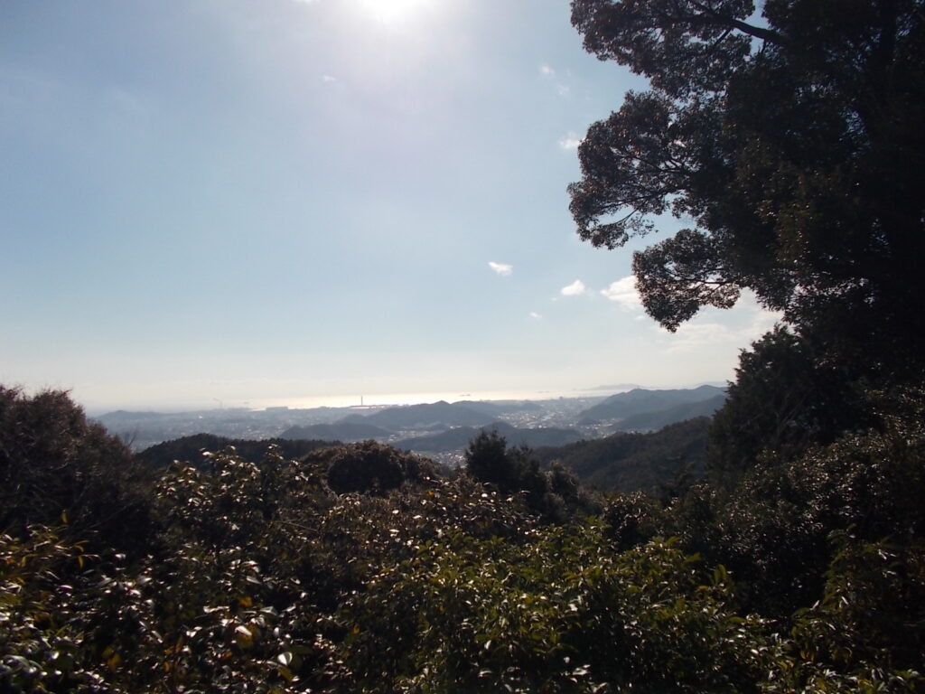 12:06 なかなか綺麗です。ここで昼食にしました。