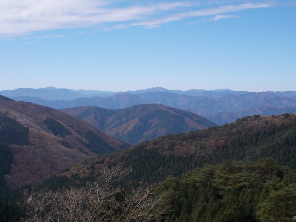 12：35　隣の大段山