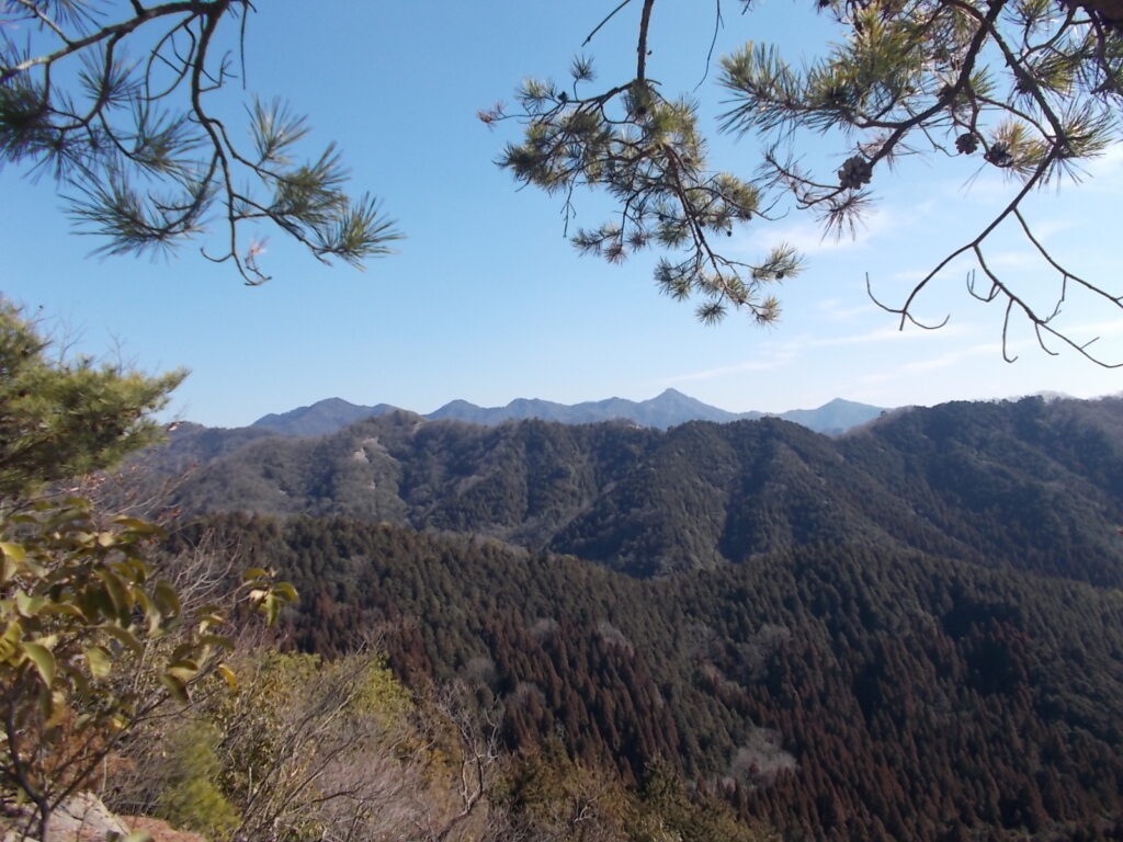11:02 七種山方面がよく見えます。