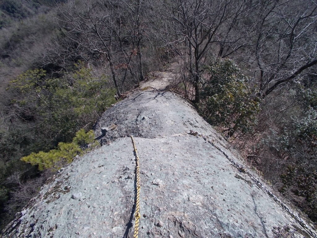 12:46 こんな感じです。右側に迂回路もあります。