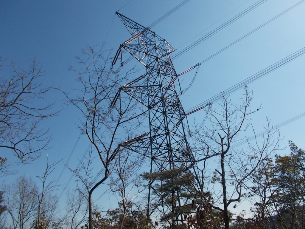 13:00 鉄塔に着きました。