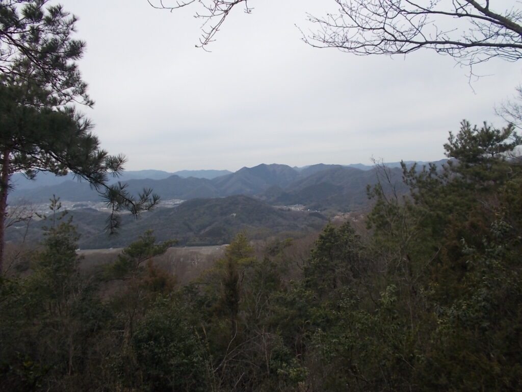 11：17　まだまだ見渡せます。お子様と一緒だとここでのんびりするのもいいと思います。