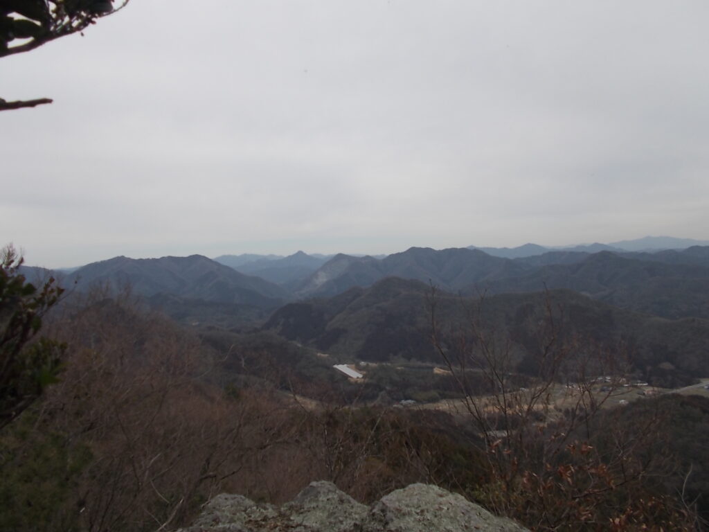 12：32　見晴らしのいい所に出ました。