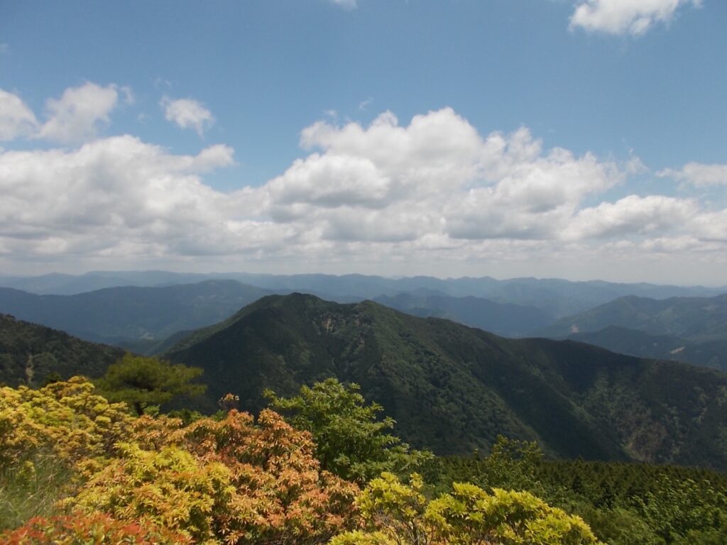 11：46　東方面。目の前は荒尾山
