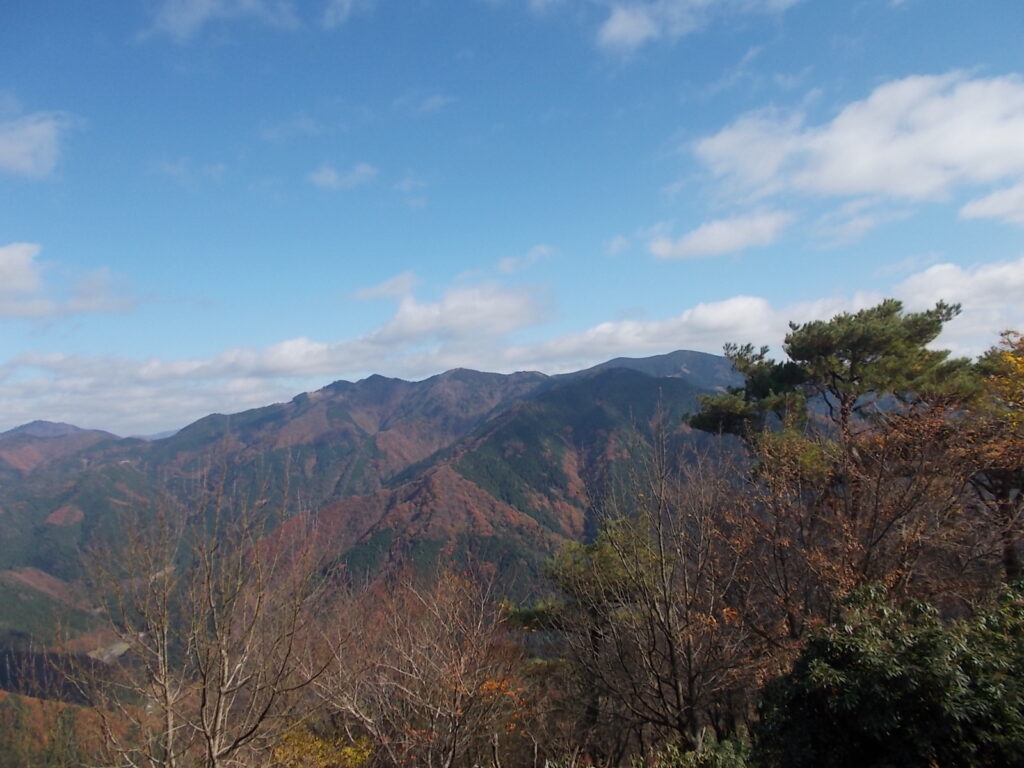 12：10　大甲山から植松山