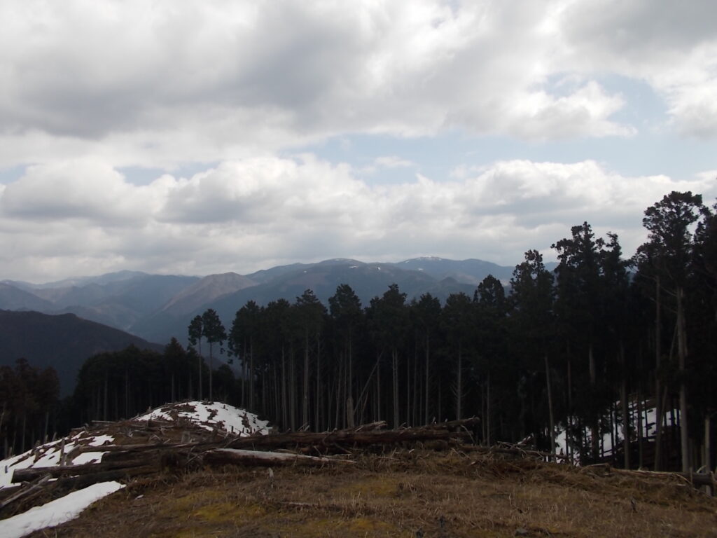 11:40 ここから見える景色。暁晴山方面