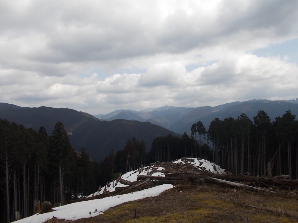 11:41 段ヶ峰方面。