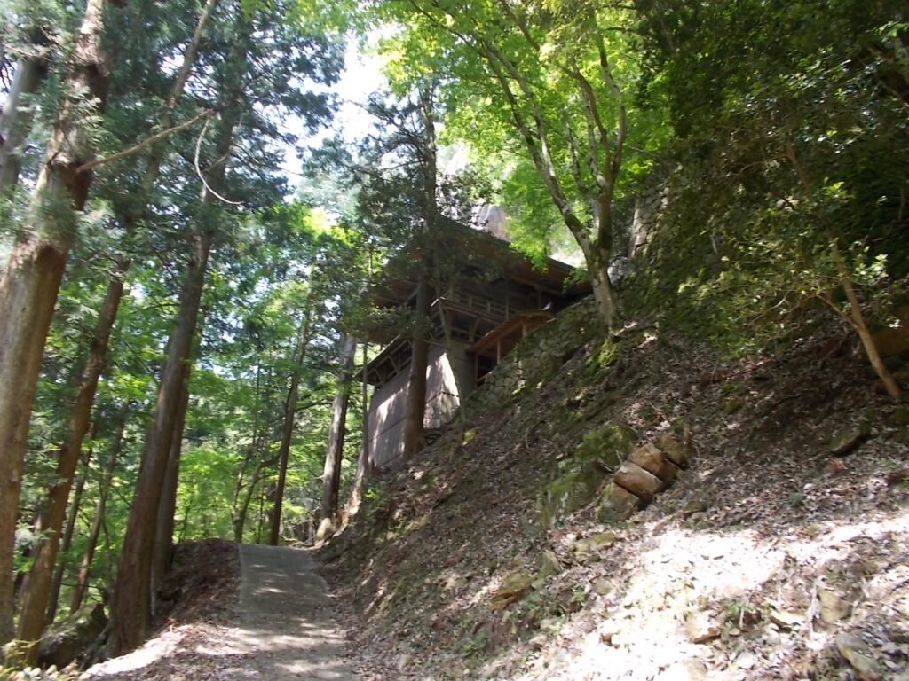 11：03　観音堂。帰りに寄ってみます。