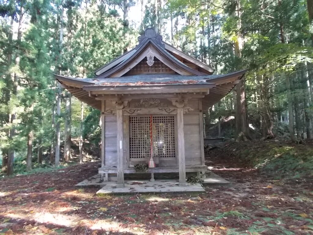 10：27　大森神社です。