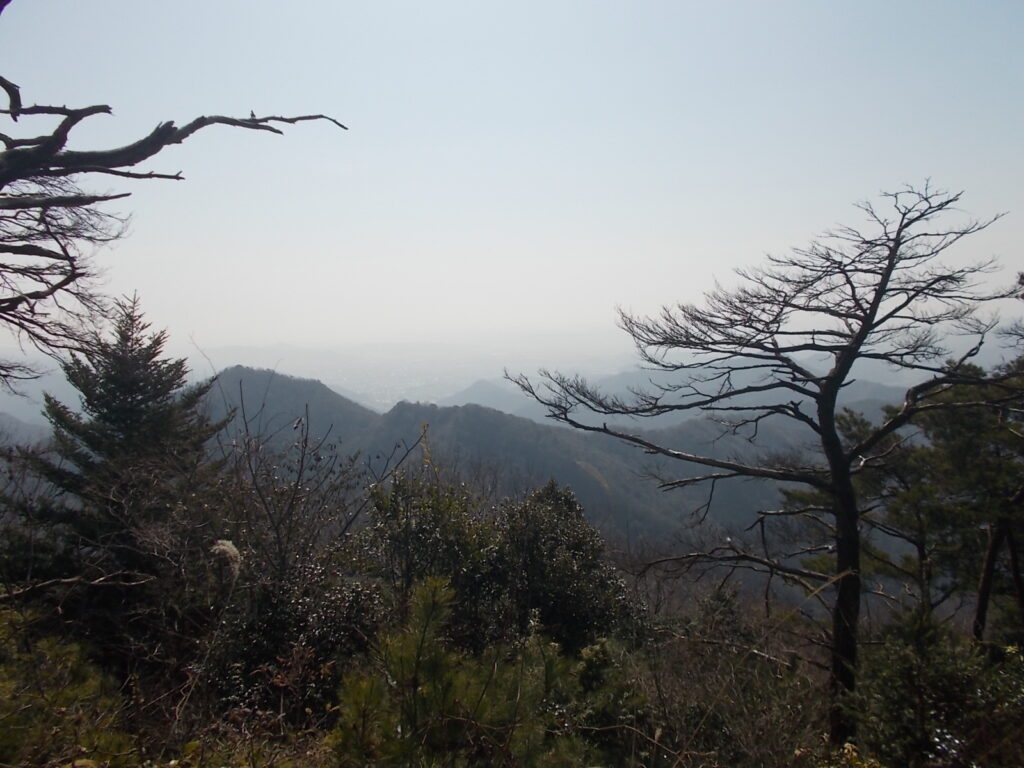 10:42 山頂から見える景色。