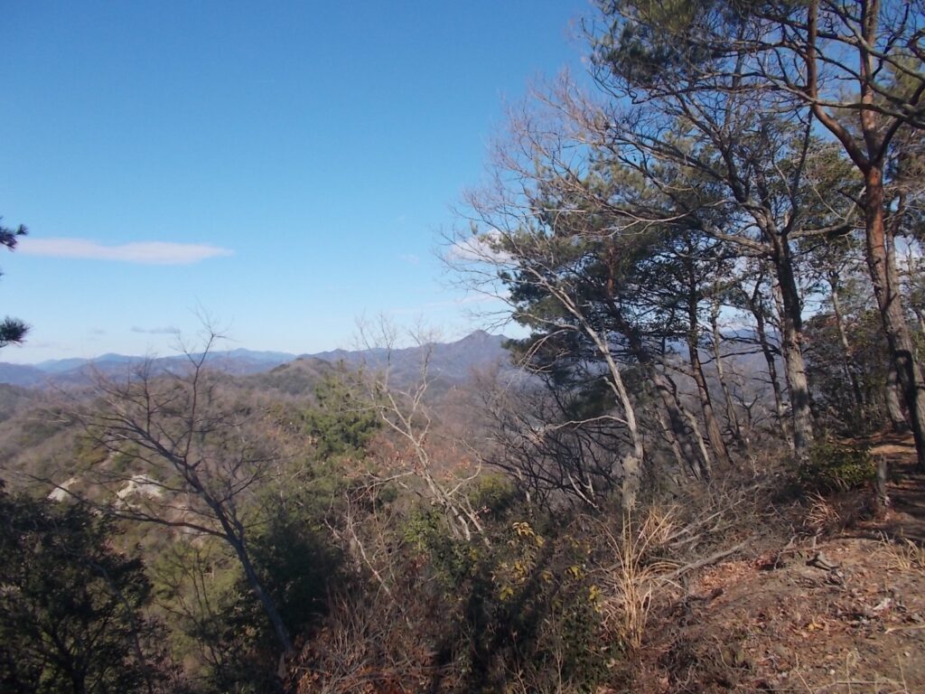 11：16　明神山方面。