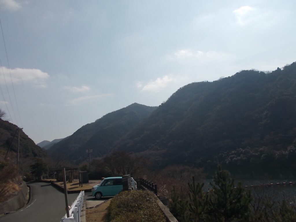 12：08　駐車場に戻ってきました。