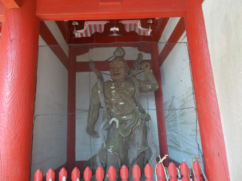 13：28　仁王門のあの像