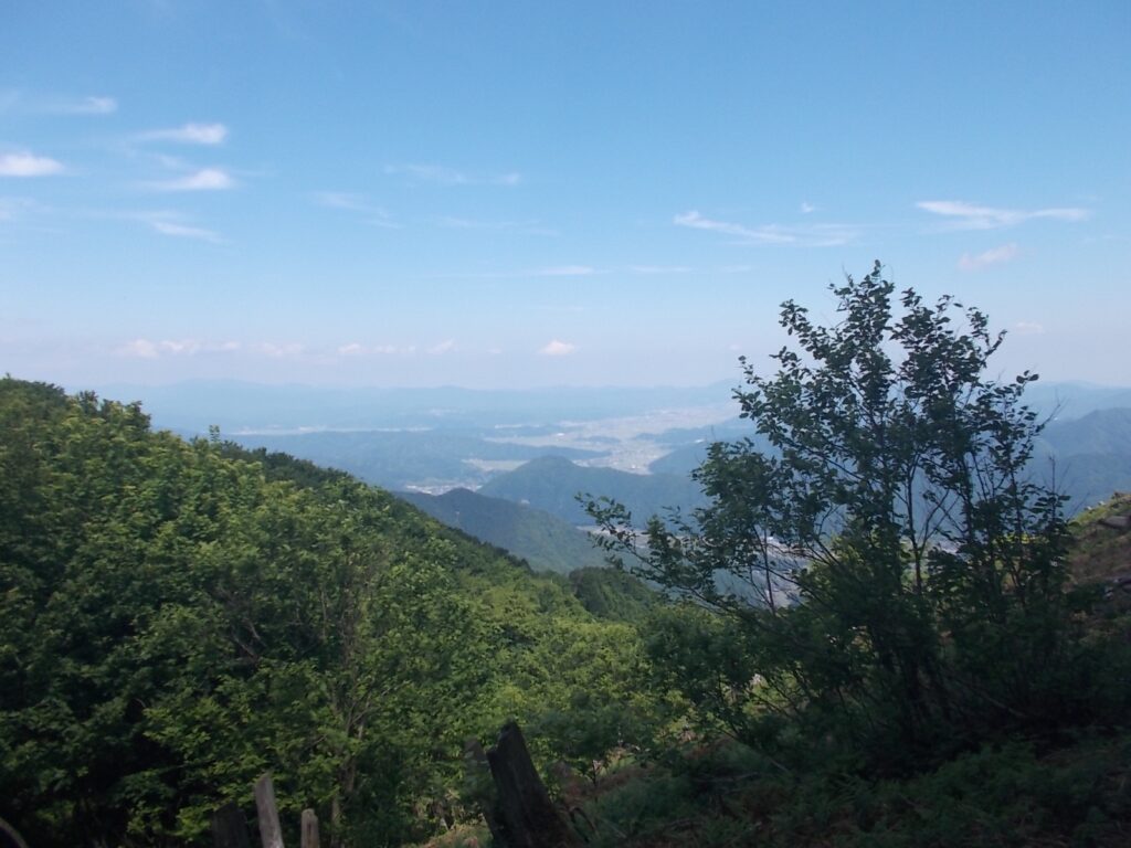 10：18　少し上ったところからの景色。