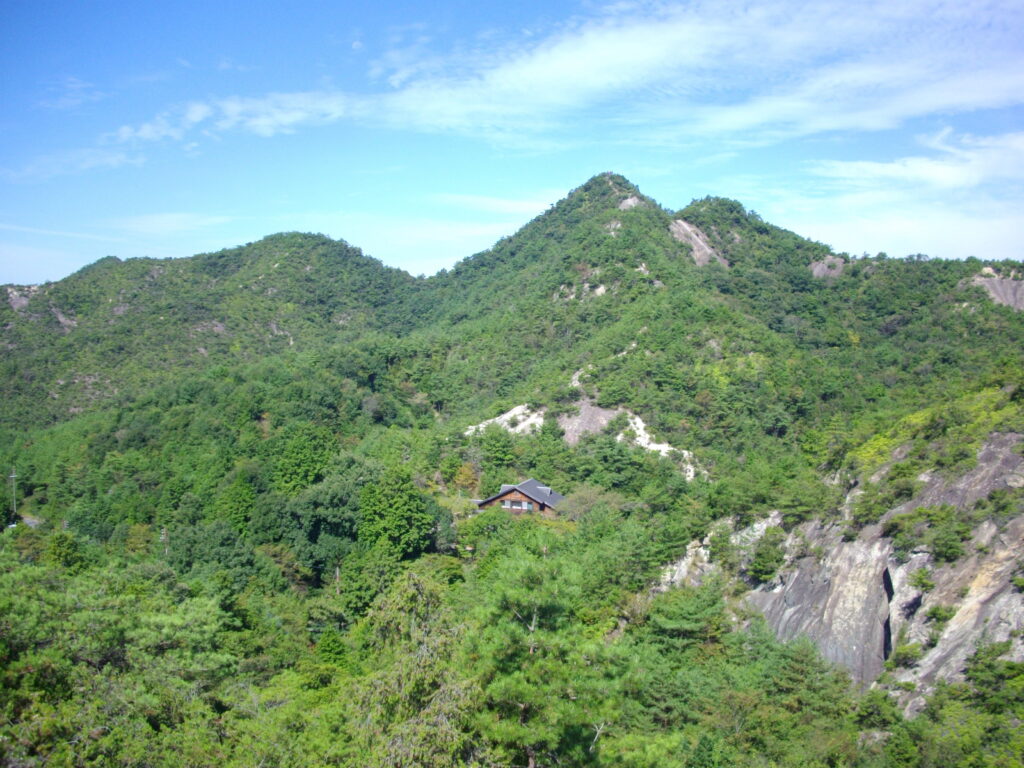 9：47　目指す笠松山