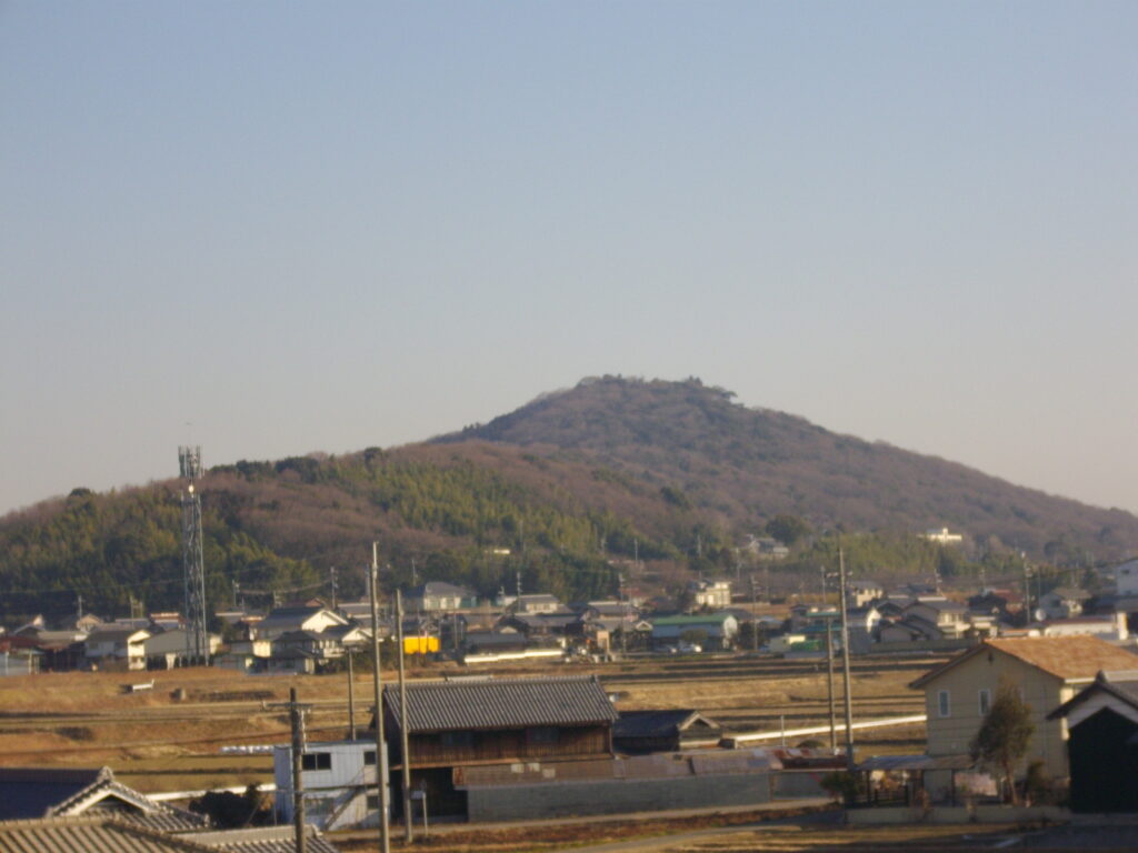 雄岡山・雌岡山