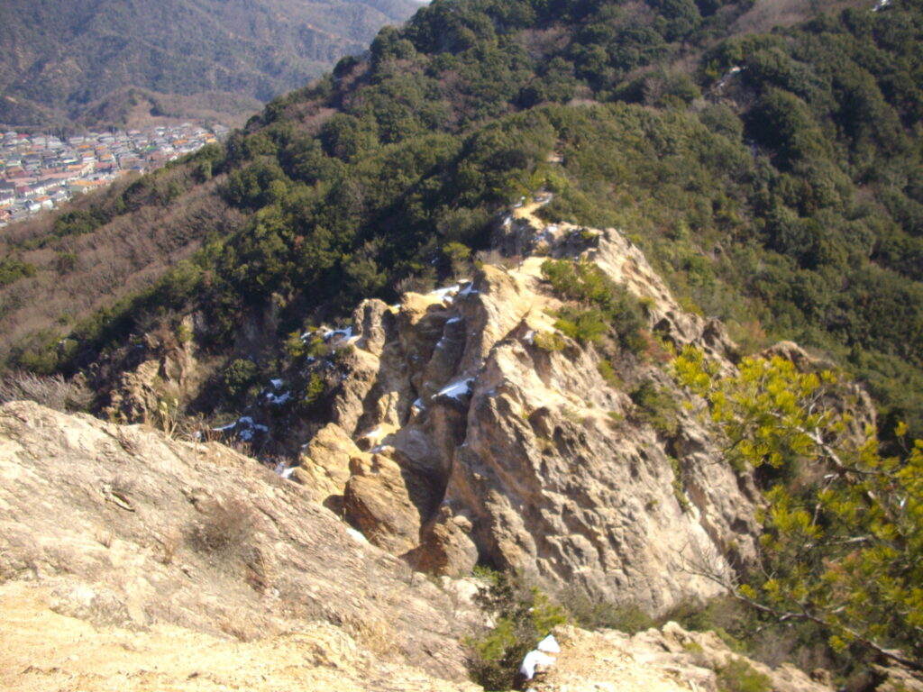 10：59　須磨アルプスです。距離は短いですが、けっこうスリルがありそうです。