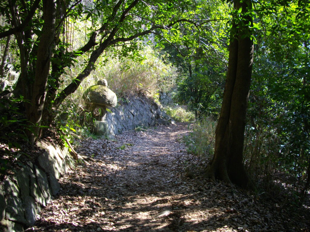 9：51　こんな雰囲気の中を行きます。