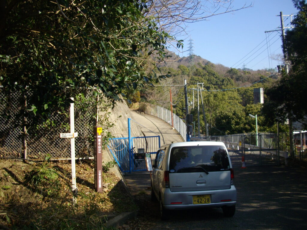 10：09　ここは右の道を行きます。