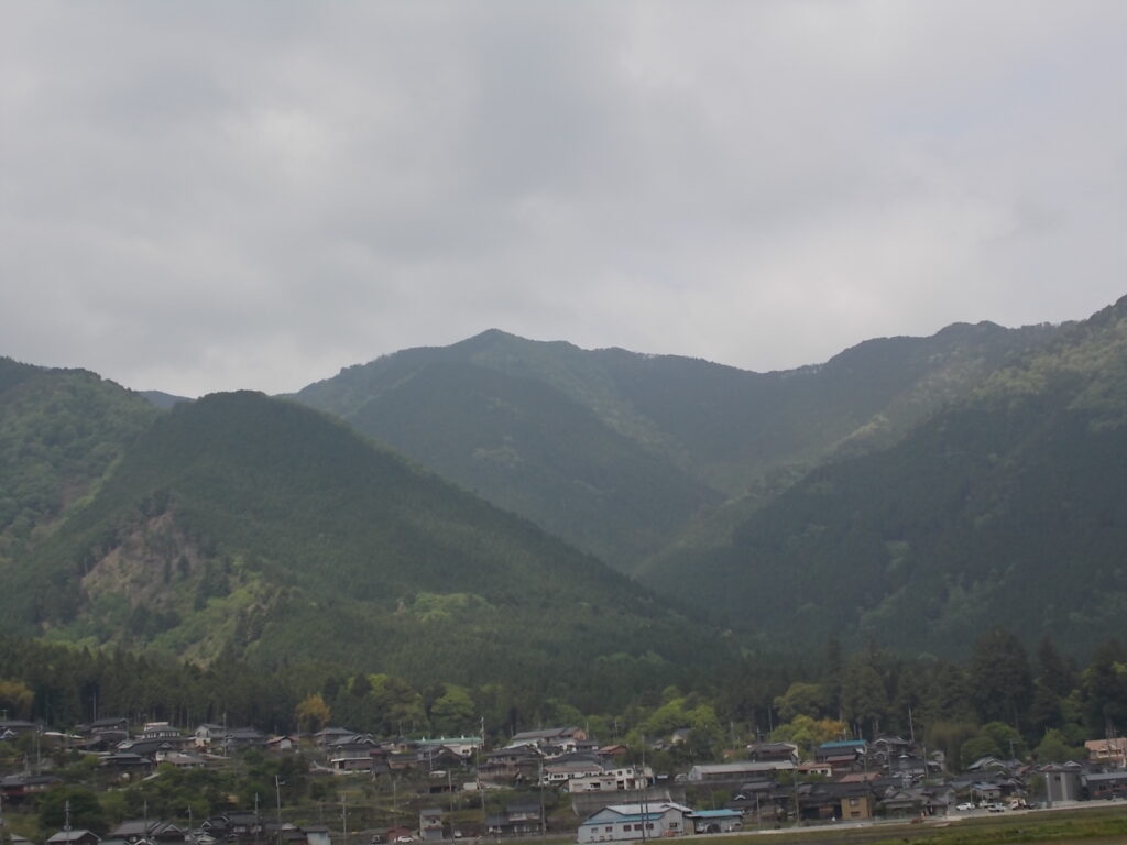 黒尾山（くろおざん）