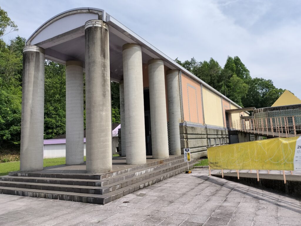 西脇市岡之山美術館